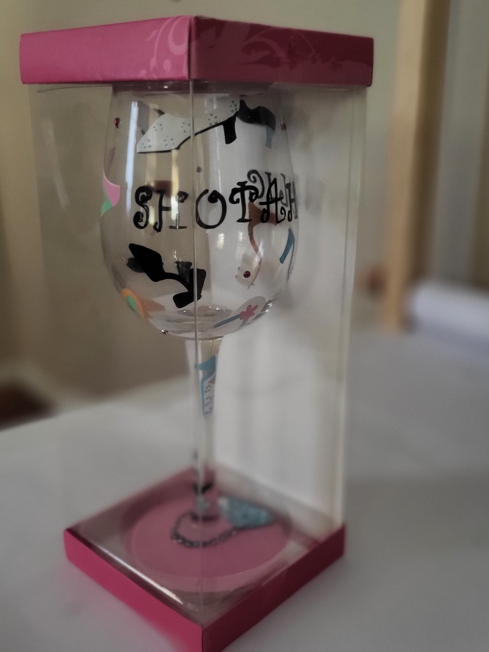 NEW SHOPAHOLIC Pink Decorative Wine Glass by De-Lite
